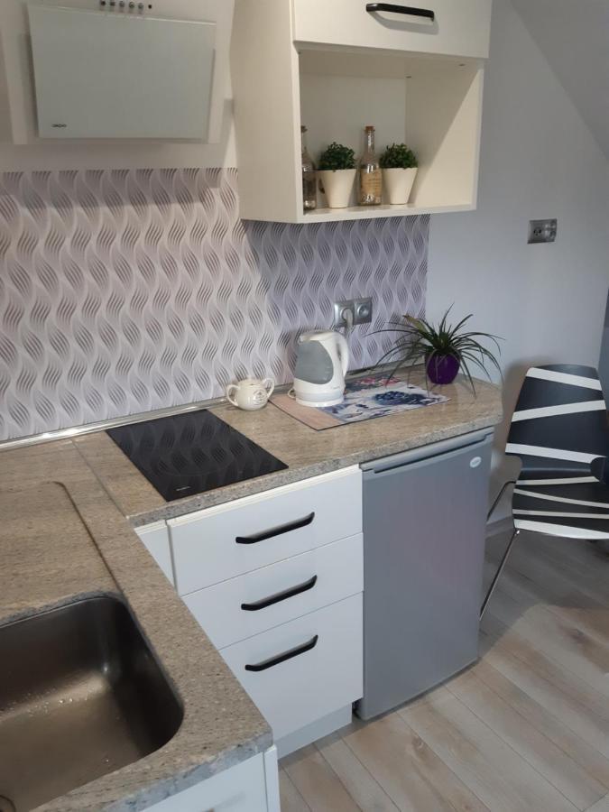 Maly Apartamencik Teo Rewal Exterior foto